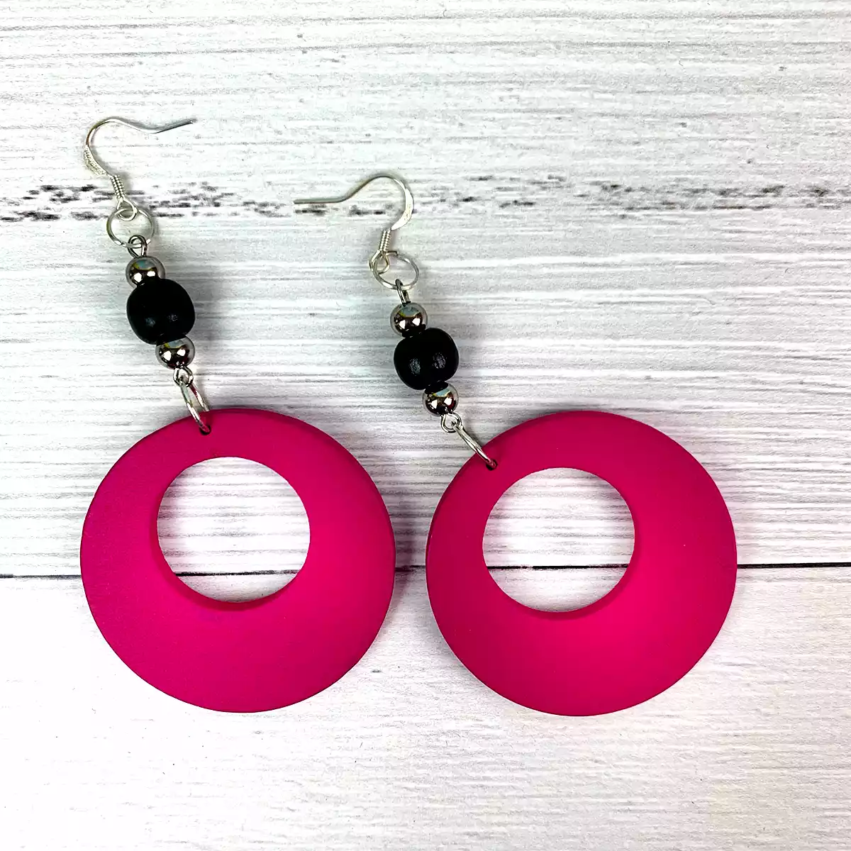 ER001-DP-product-earrings-wood-disc-dark-pink-fuschia-2