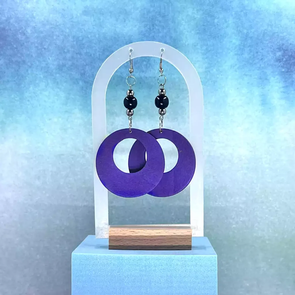 ER001-PP-product-earrings-wood-disc-purple-4