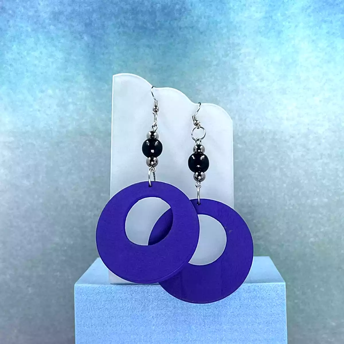 ER001-PP-product-earrings-wood-disc-purple-5