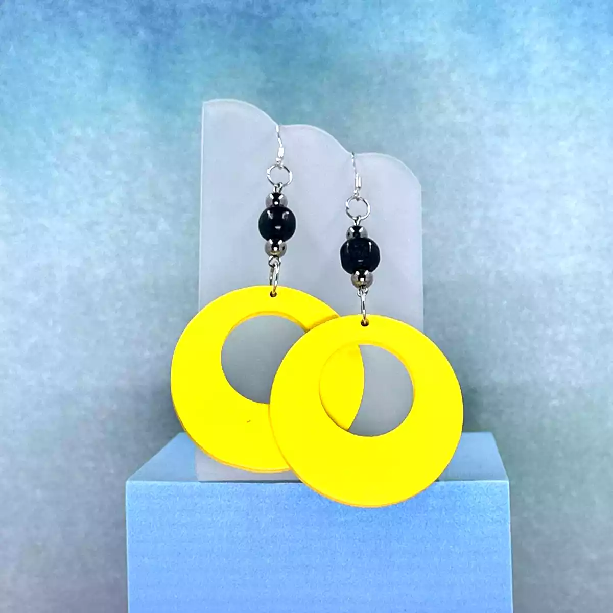 ER001-Y-product-earrings-wood-disc-yellow-5