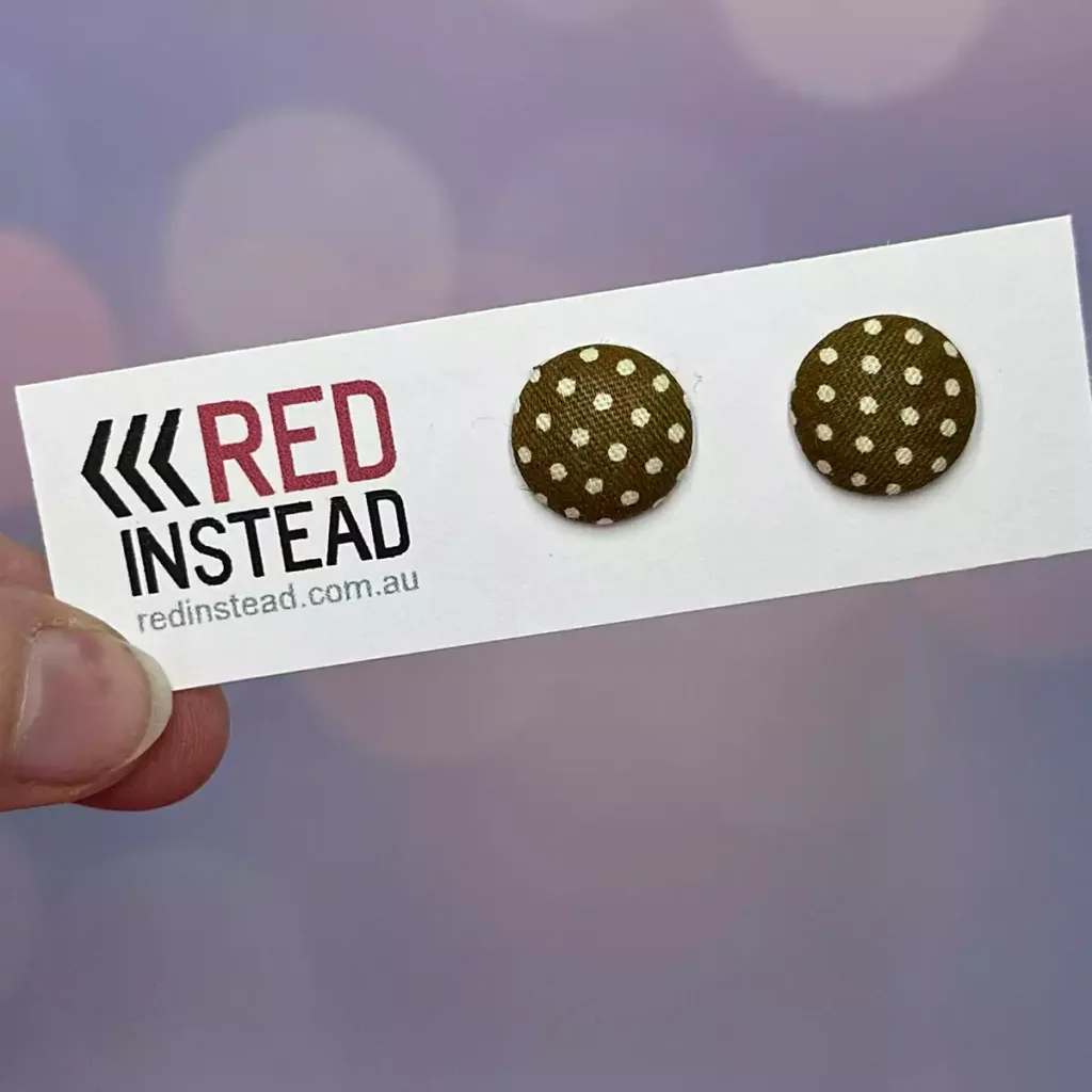 ER047-OW-product-earrings-fabric-olive-white-dots-2