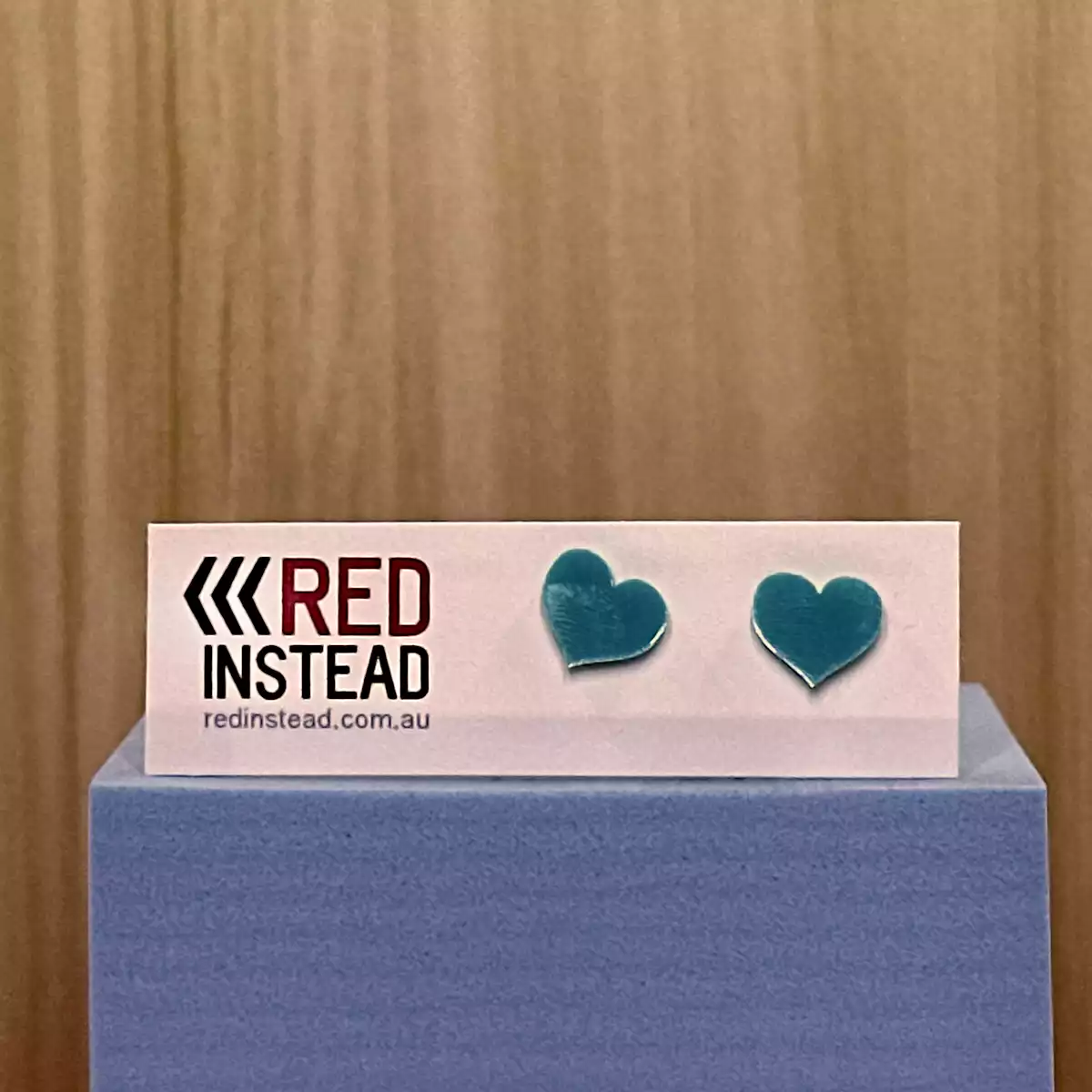 ER053-B-product-earrings-heart-blue-1