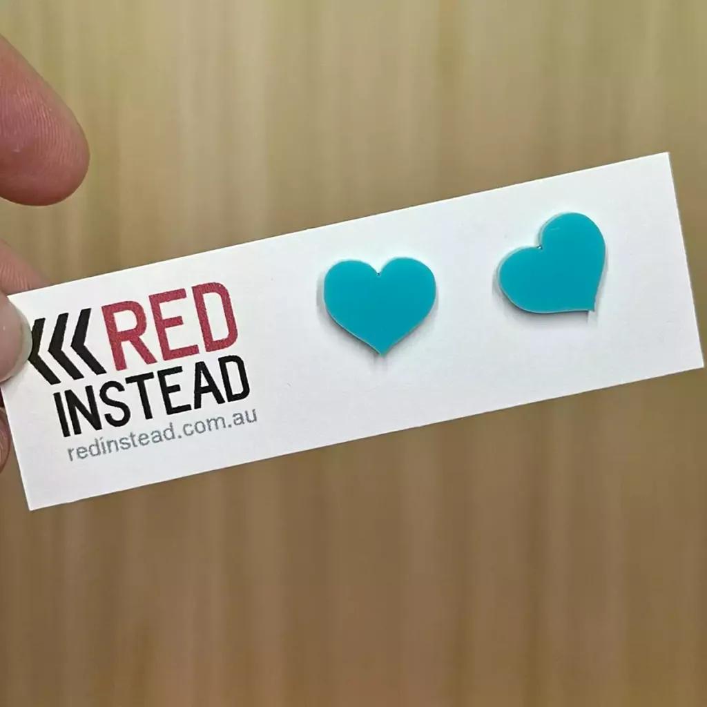 ER053-B-product-earrings-heart-blue-2