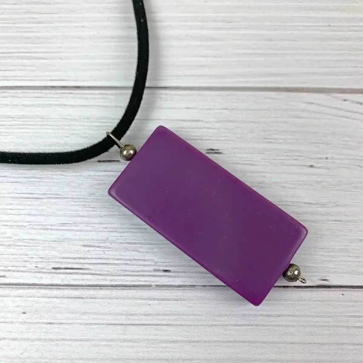 NL001-PP-product-necklace-purple-pendant-5