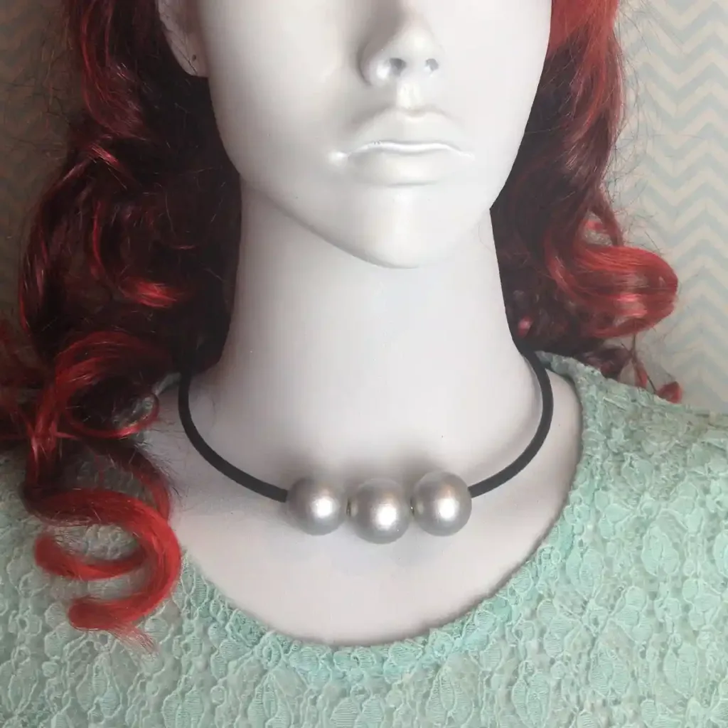 NL017-product-necklace-silver-chunky-beads-2