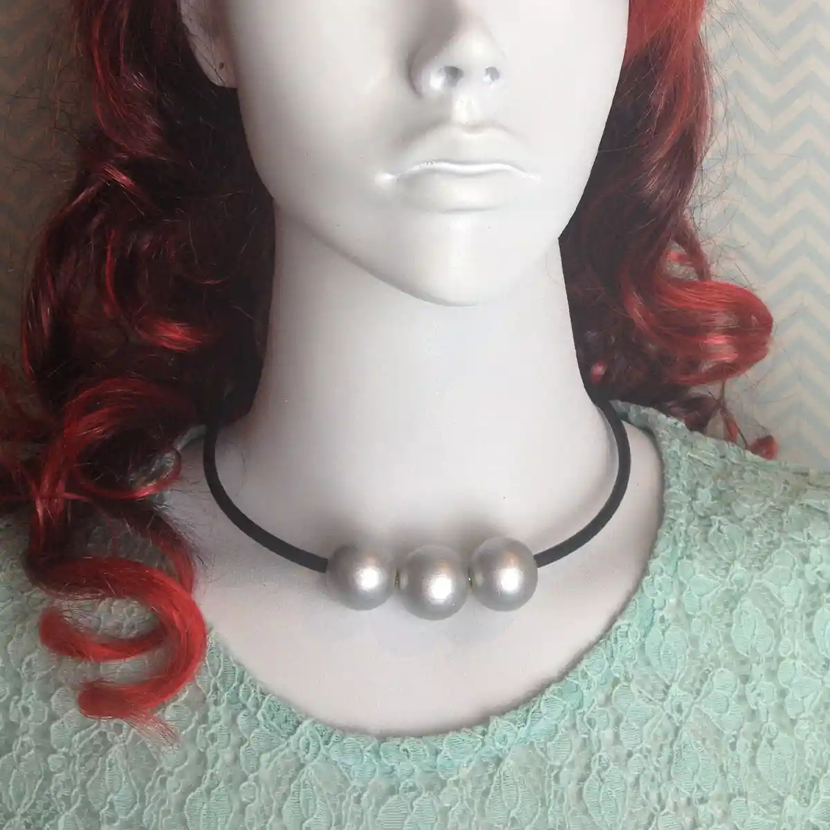 NL017-product-necklace-silver-chunky-beads-2