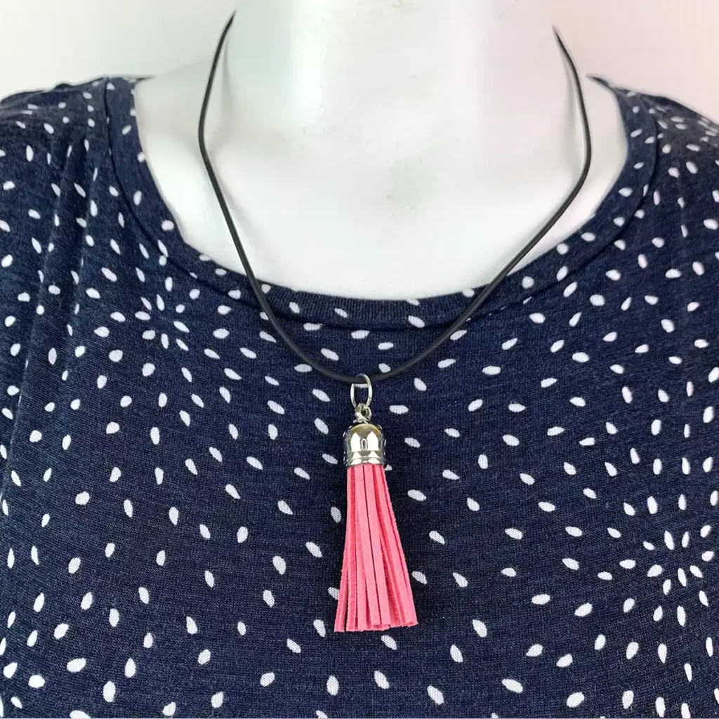 NL025-DP-product-necklace-dusty-pink-tassel-black-cord-1