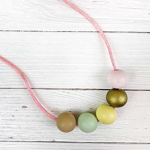 products nl036 1 3089 pastel bead on pink necklace p 500